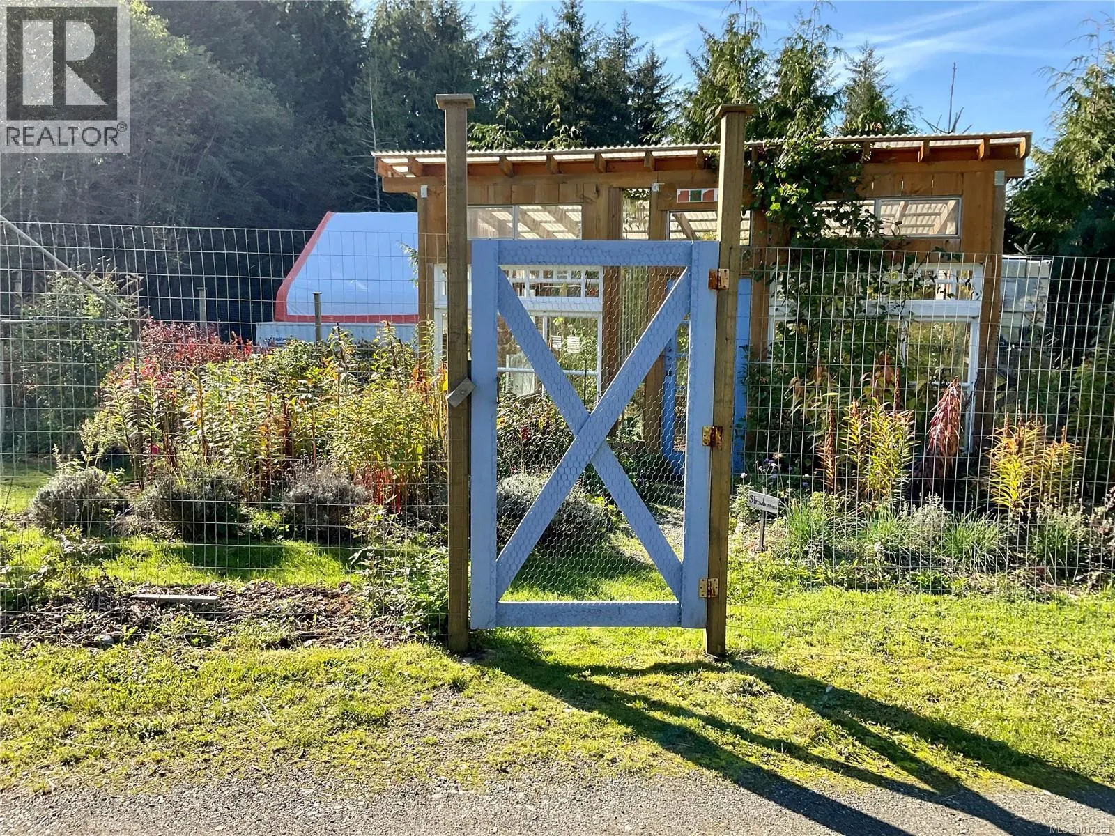 885 Lanqvist Rd