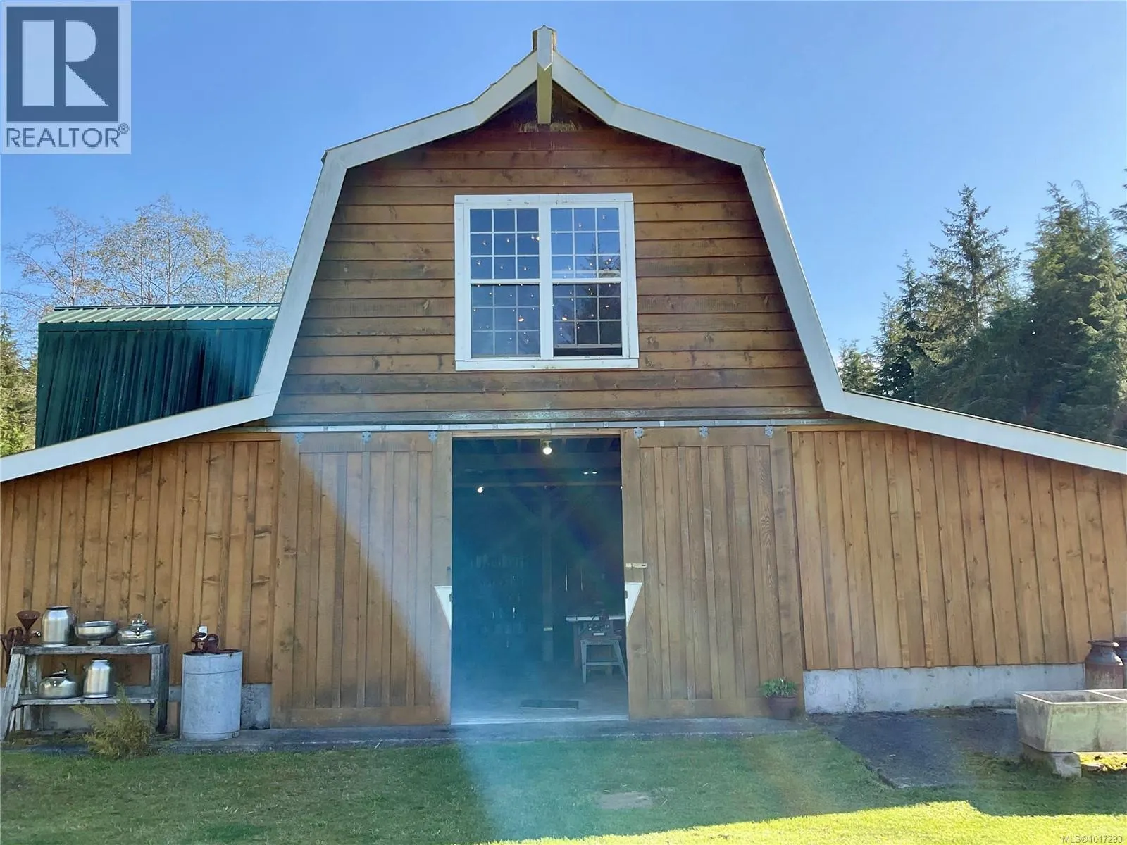 885 Lanqvist Rd