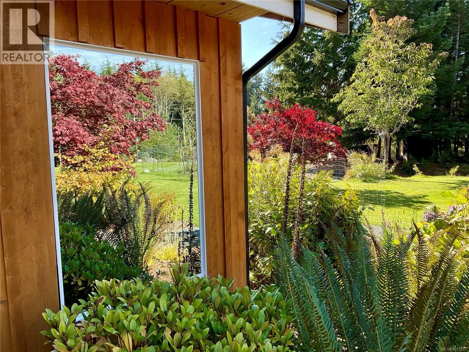 885 Lanqvist Rd