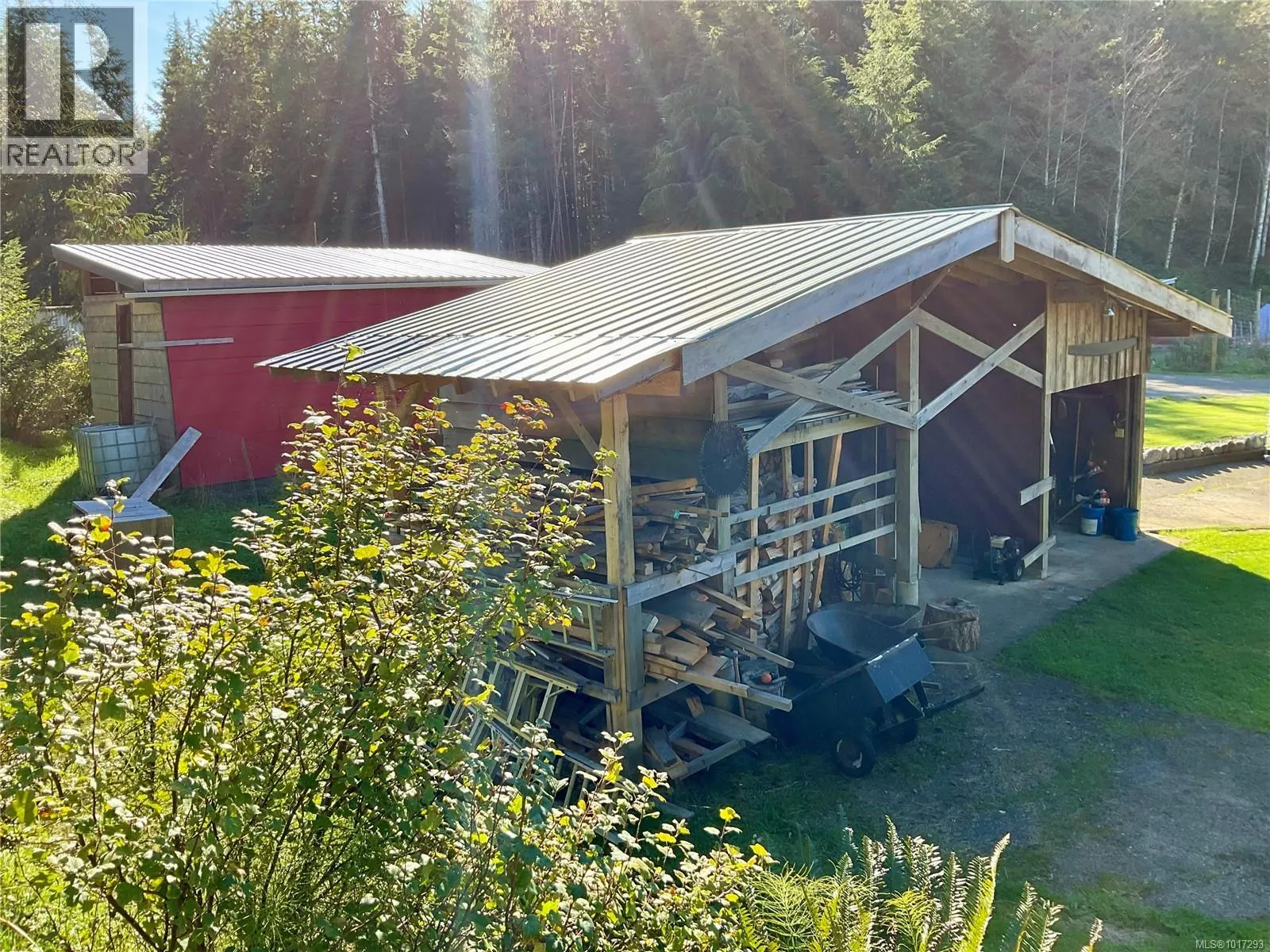 885 Lanqvist Rd