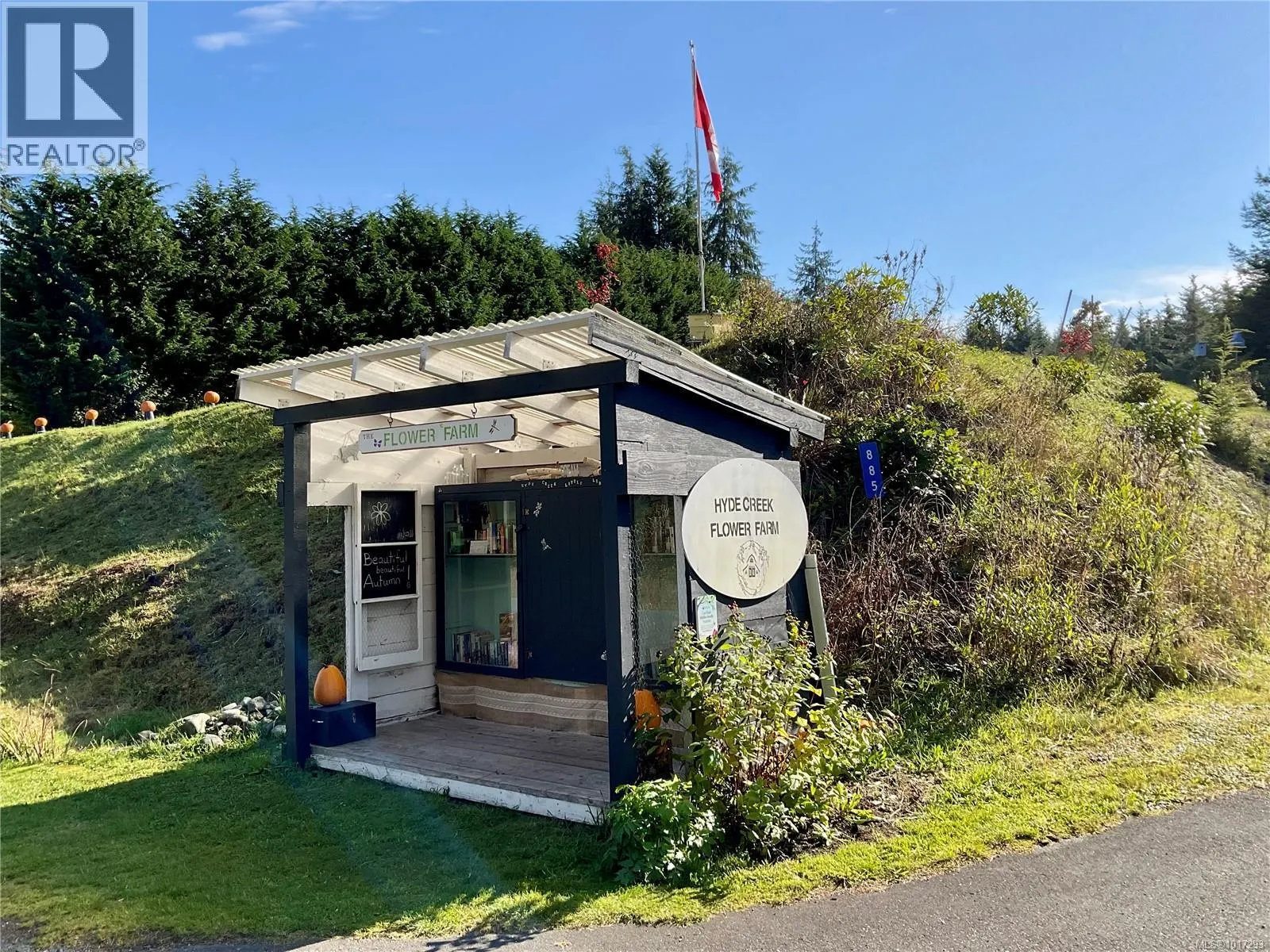 885 Lanqvist Rd