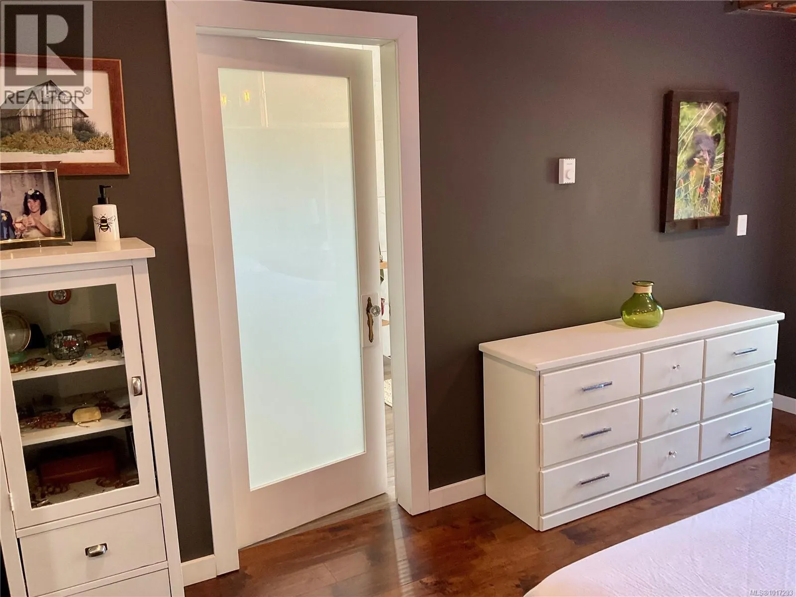 885 Lanqvist Rd
