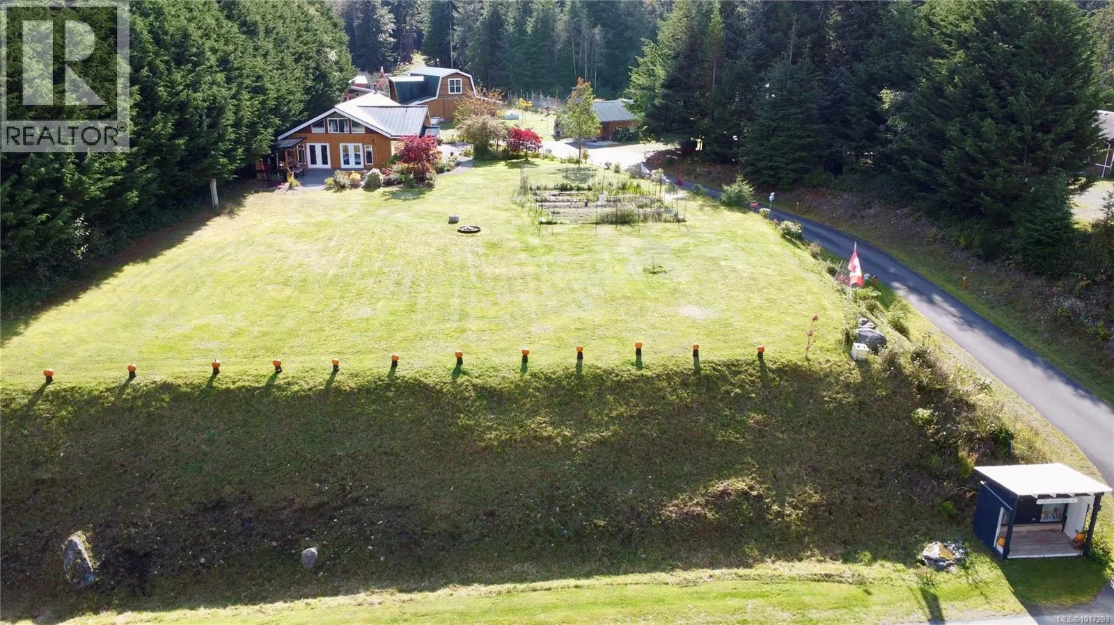 885 Lanqvist Rd