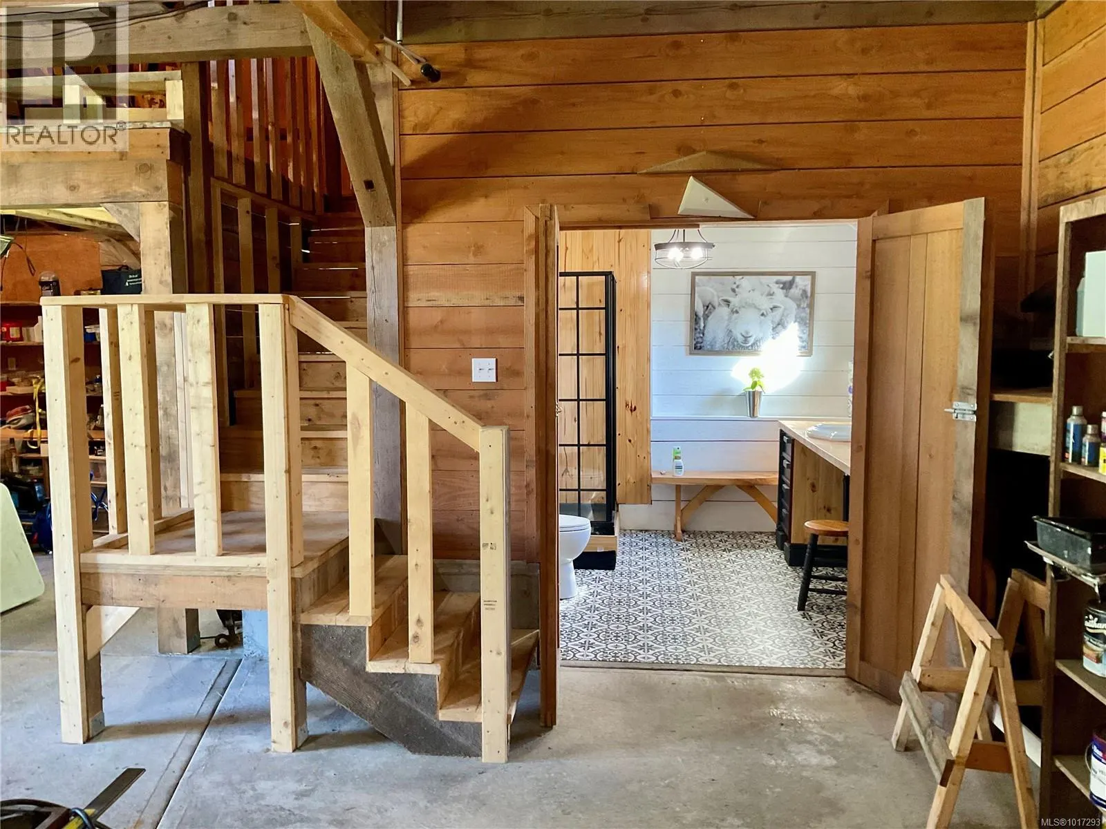 885 Lanqvist Rd