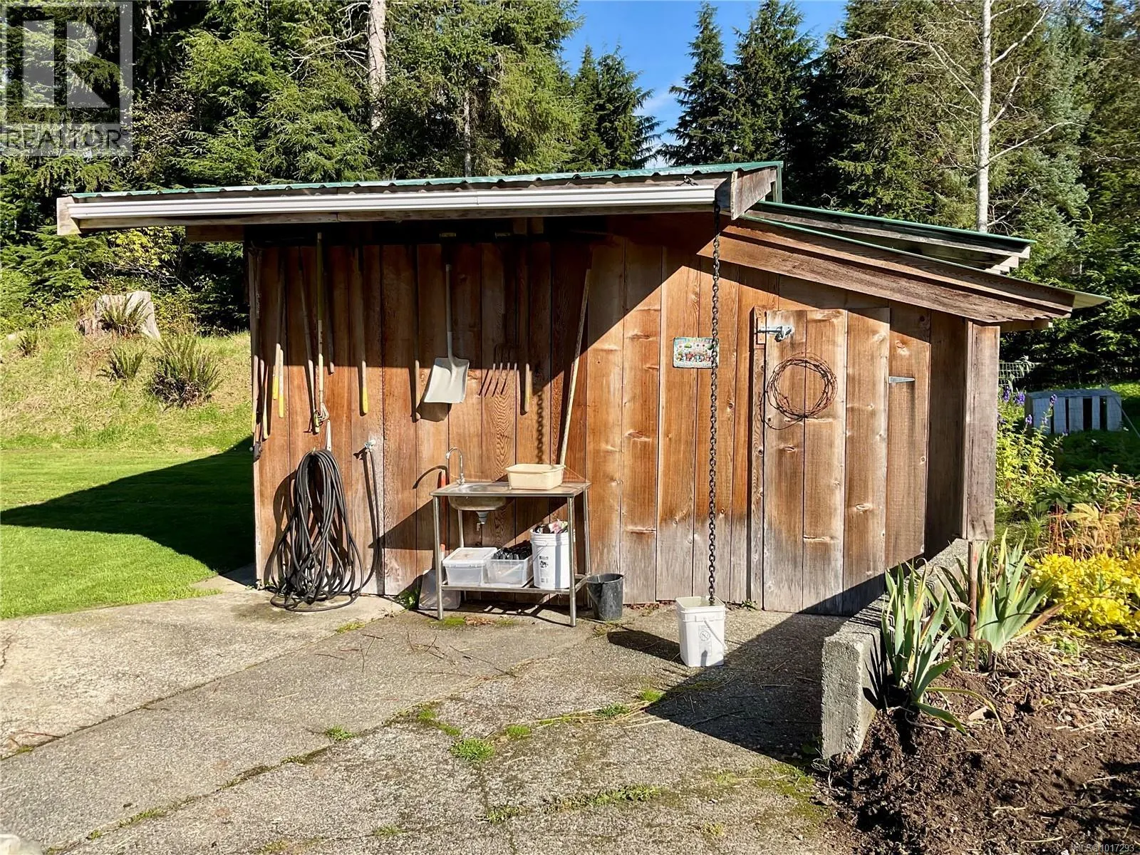 885 Lanqvist Rd