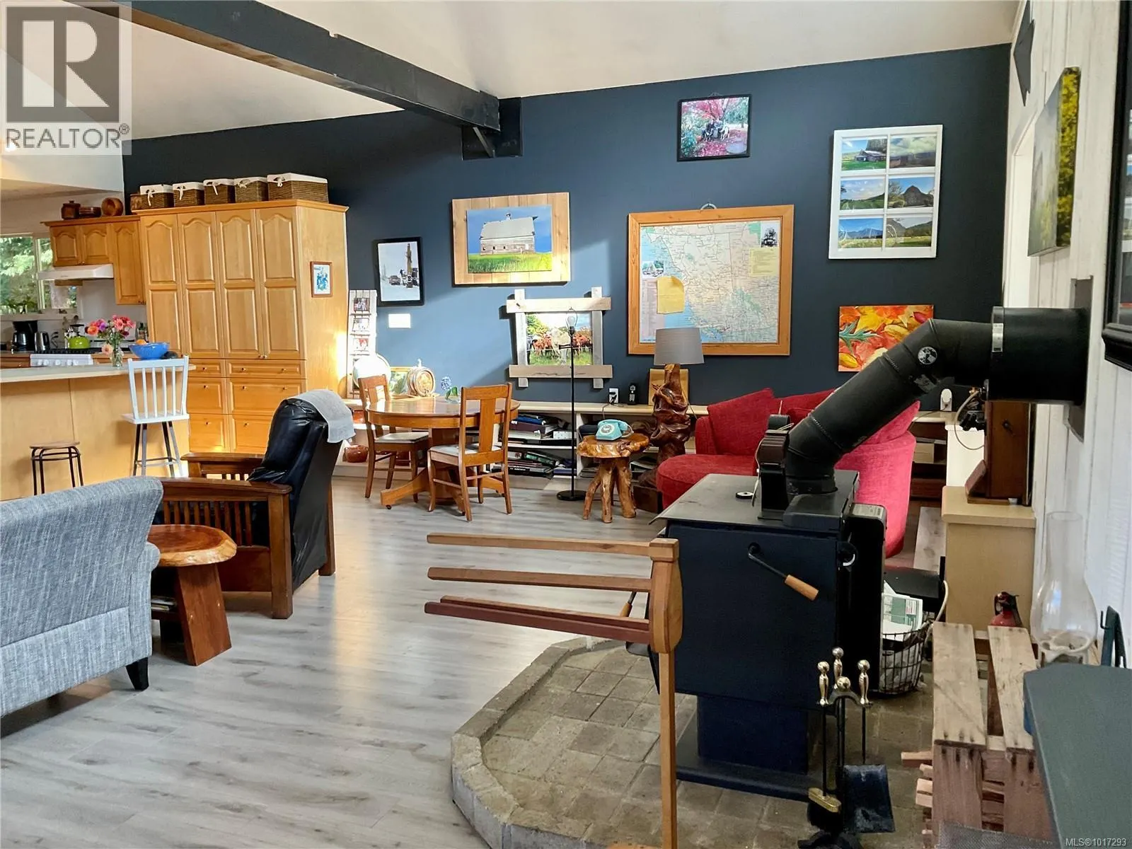 885 Lanqvist Rd