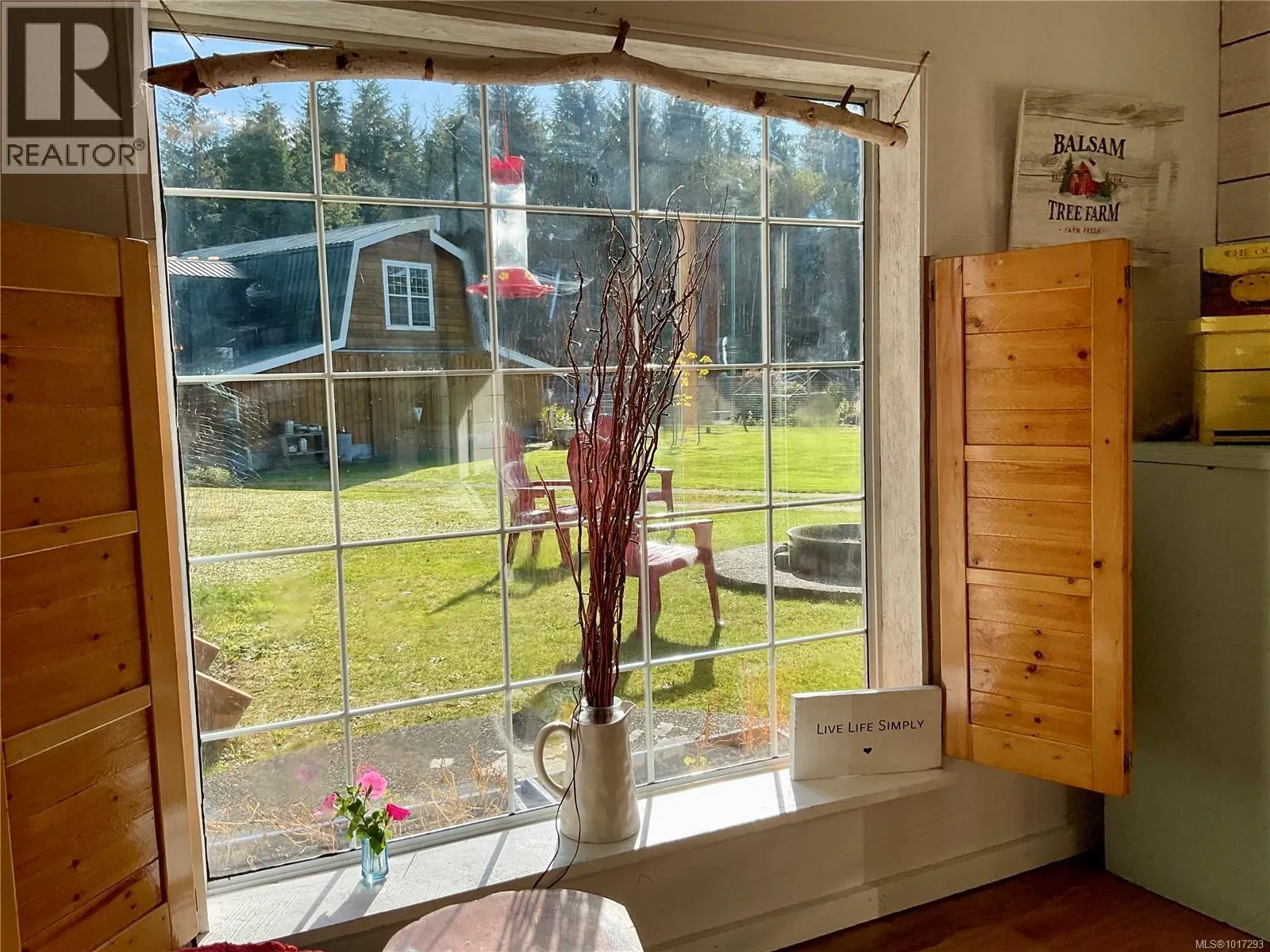 885 Lanqvist Rd