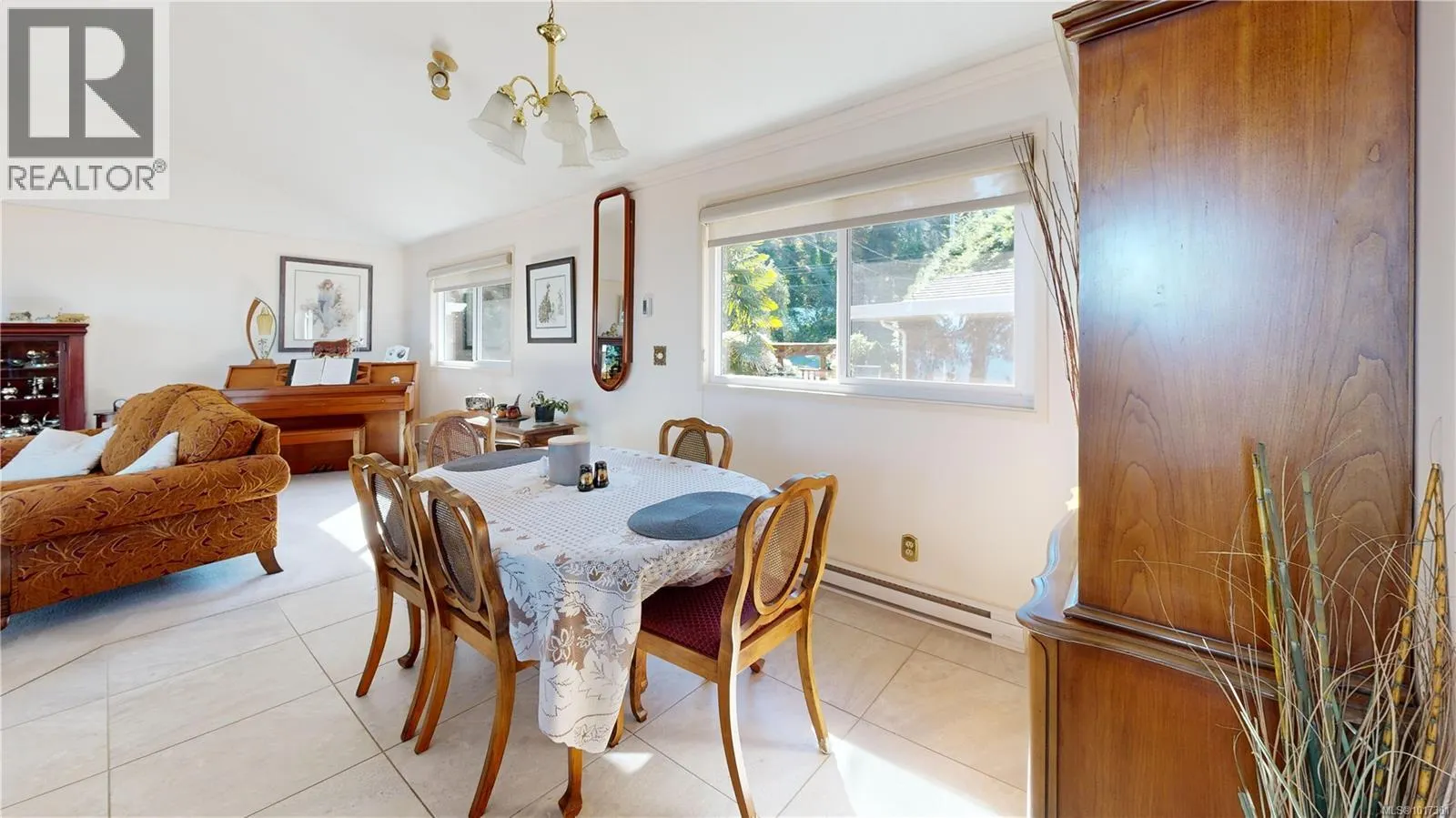 1712 Tashtego Cres