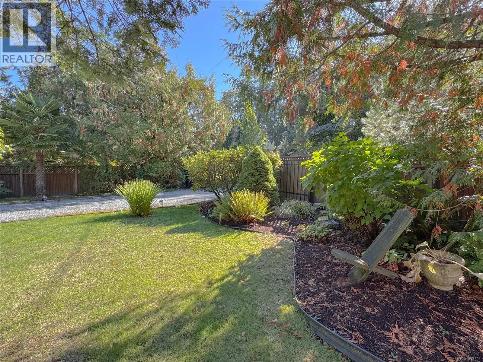 1712 Tashtego Cres