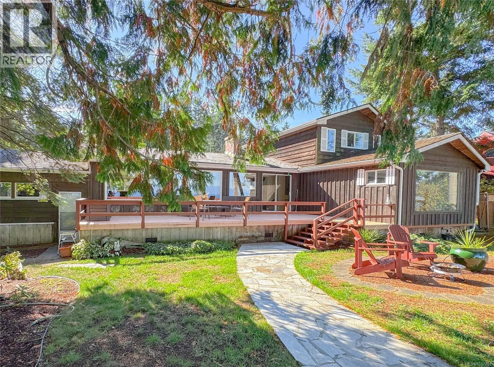 1712 Tashtego Cres