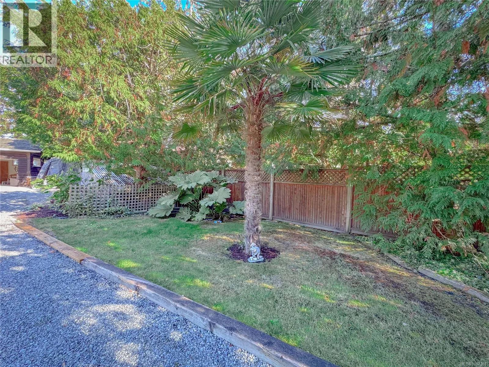 1712 Tashtego Cres
