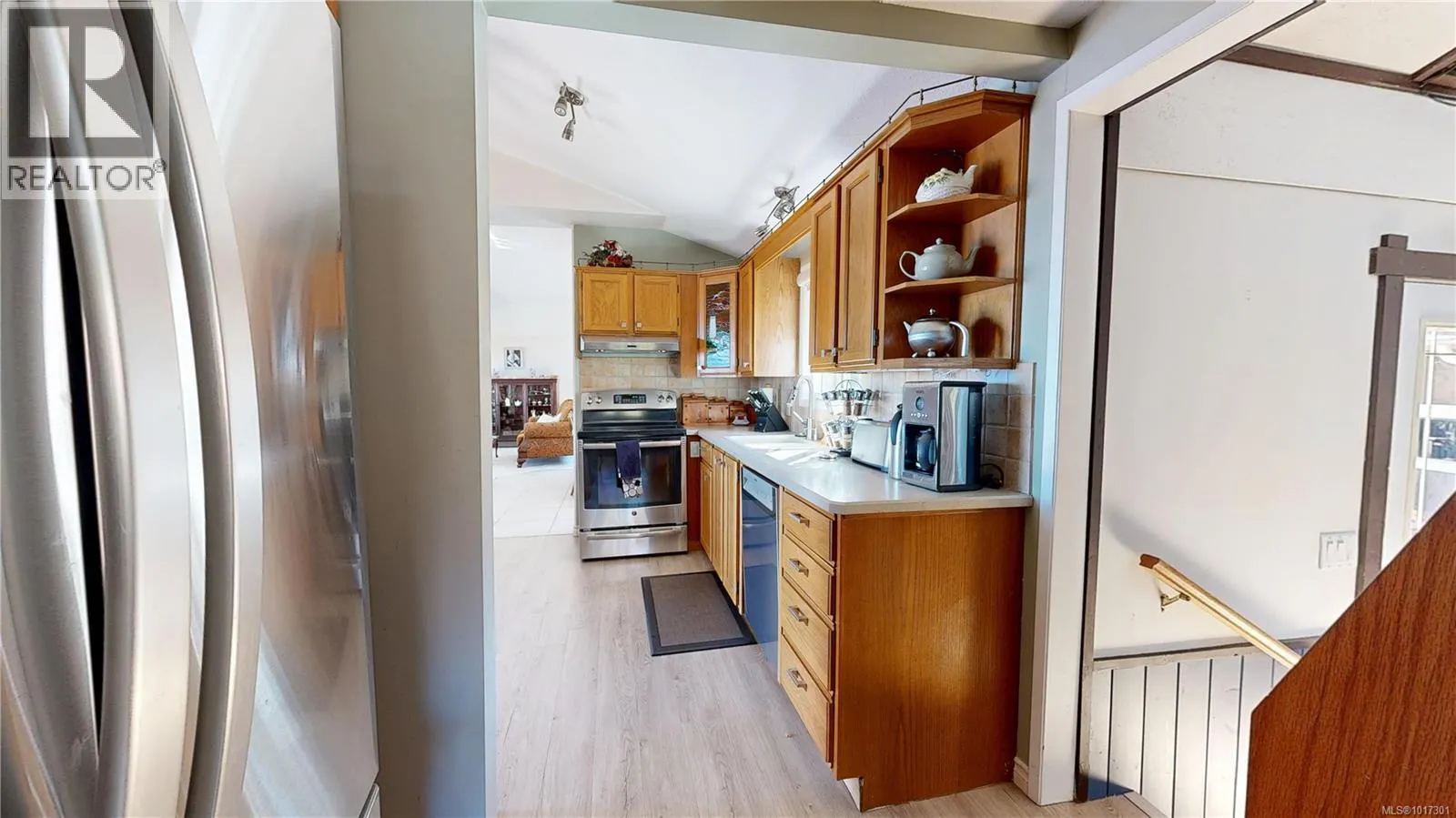 1712 Tashtego Cres