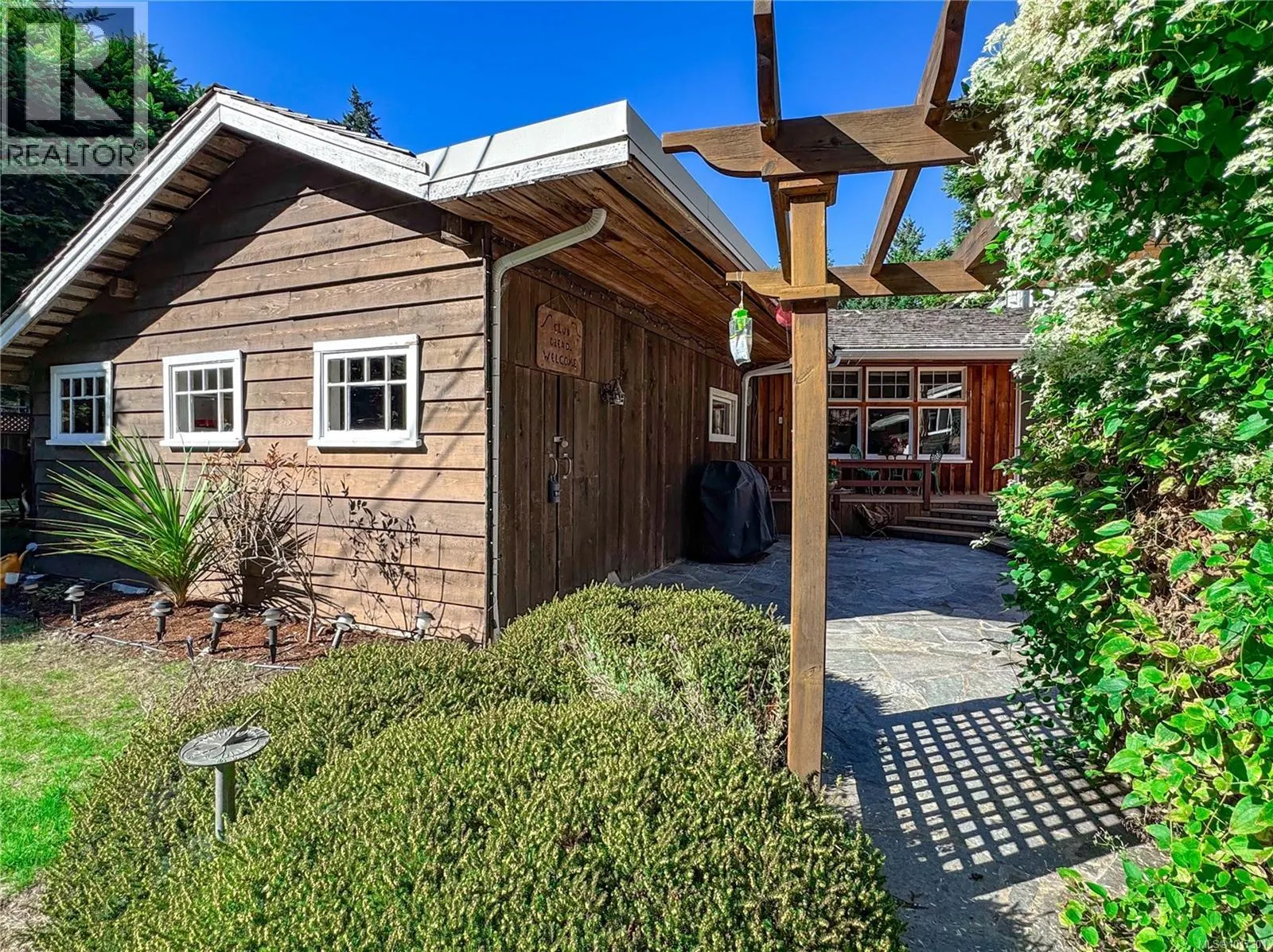1712 Tashtego Cres