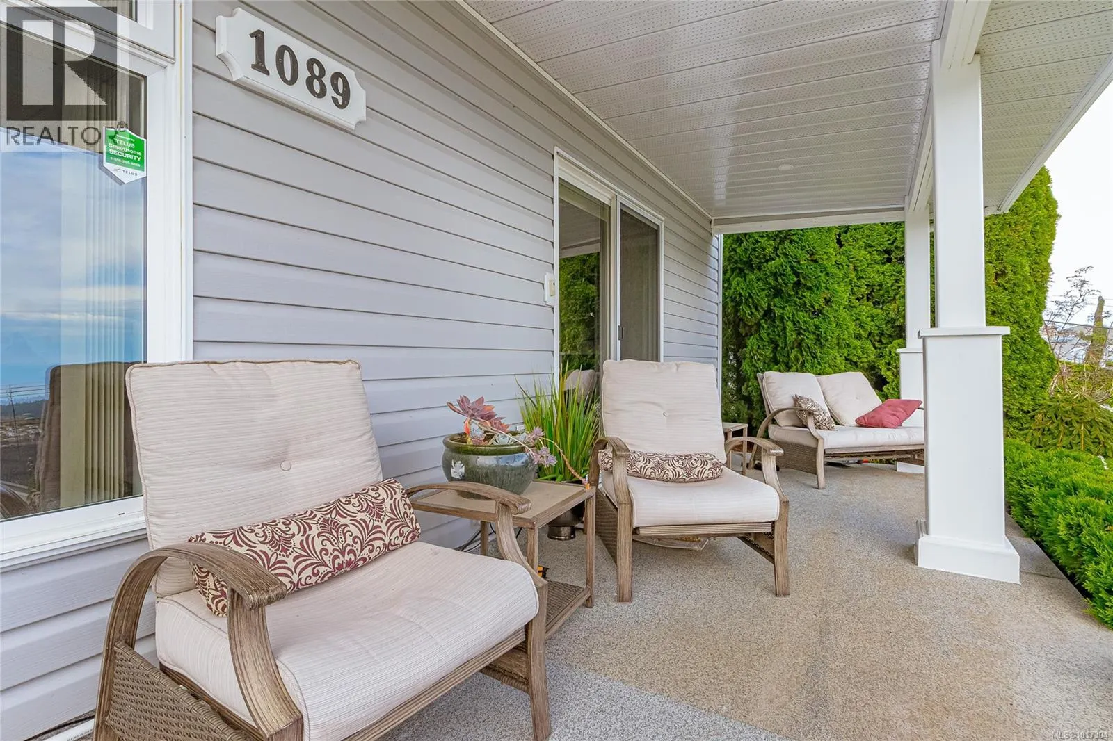1089 College Dr
