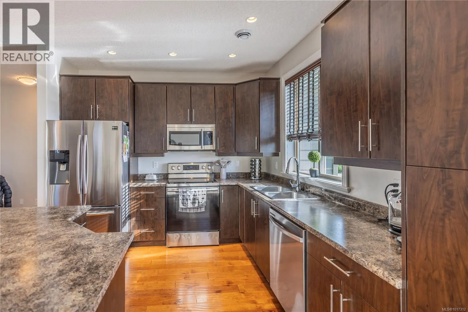 2357 Caffery Pl