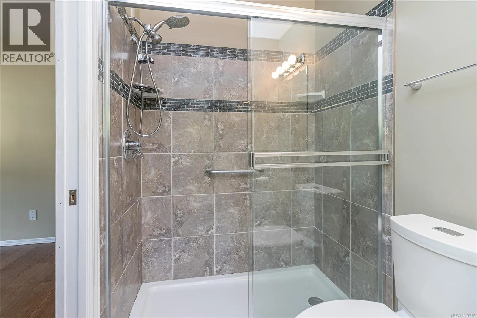 27 9933 Chemainus Rd