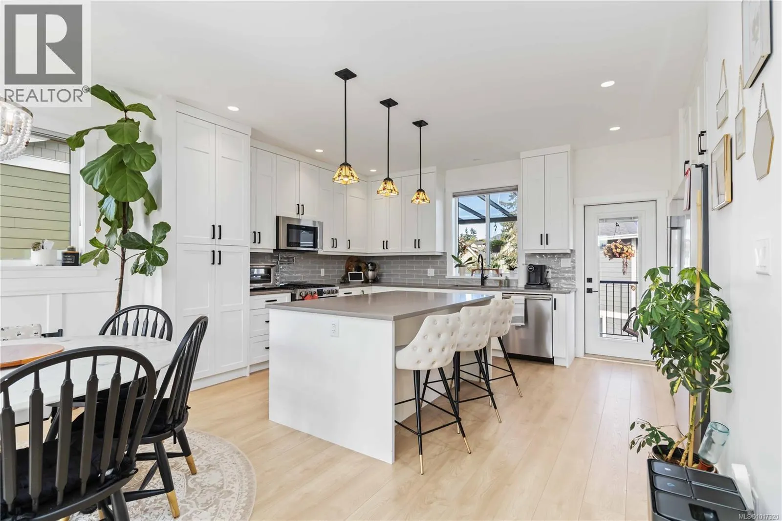 6554 Noblewood Pl