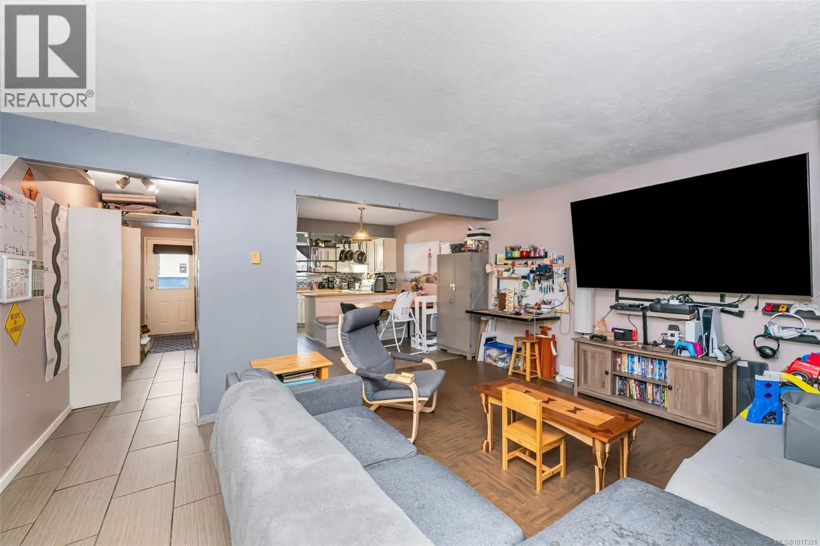32 3025 Cowichan Lake Rd