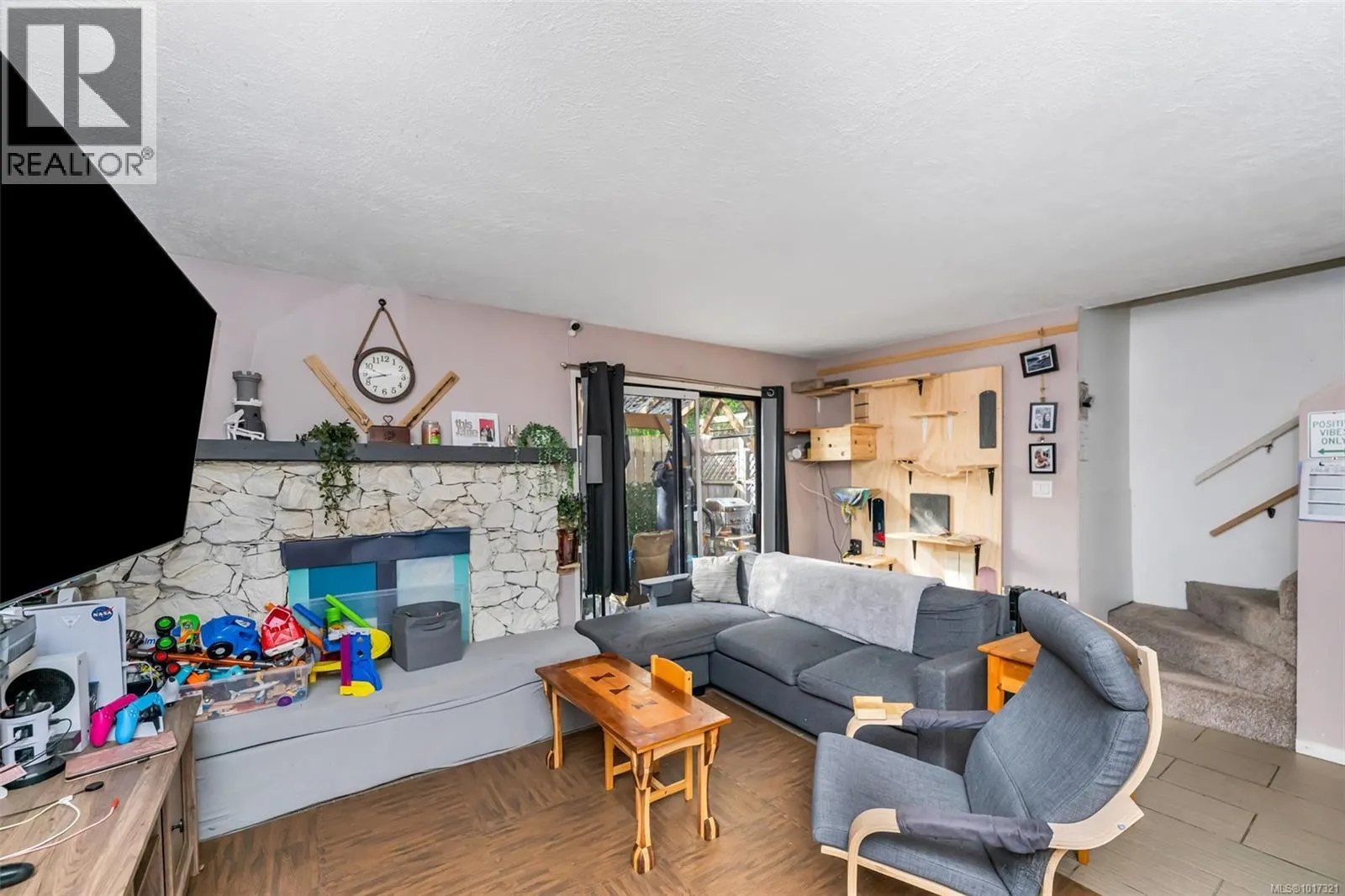 32 3025 Cowichan Lake Rd