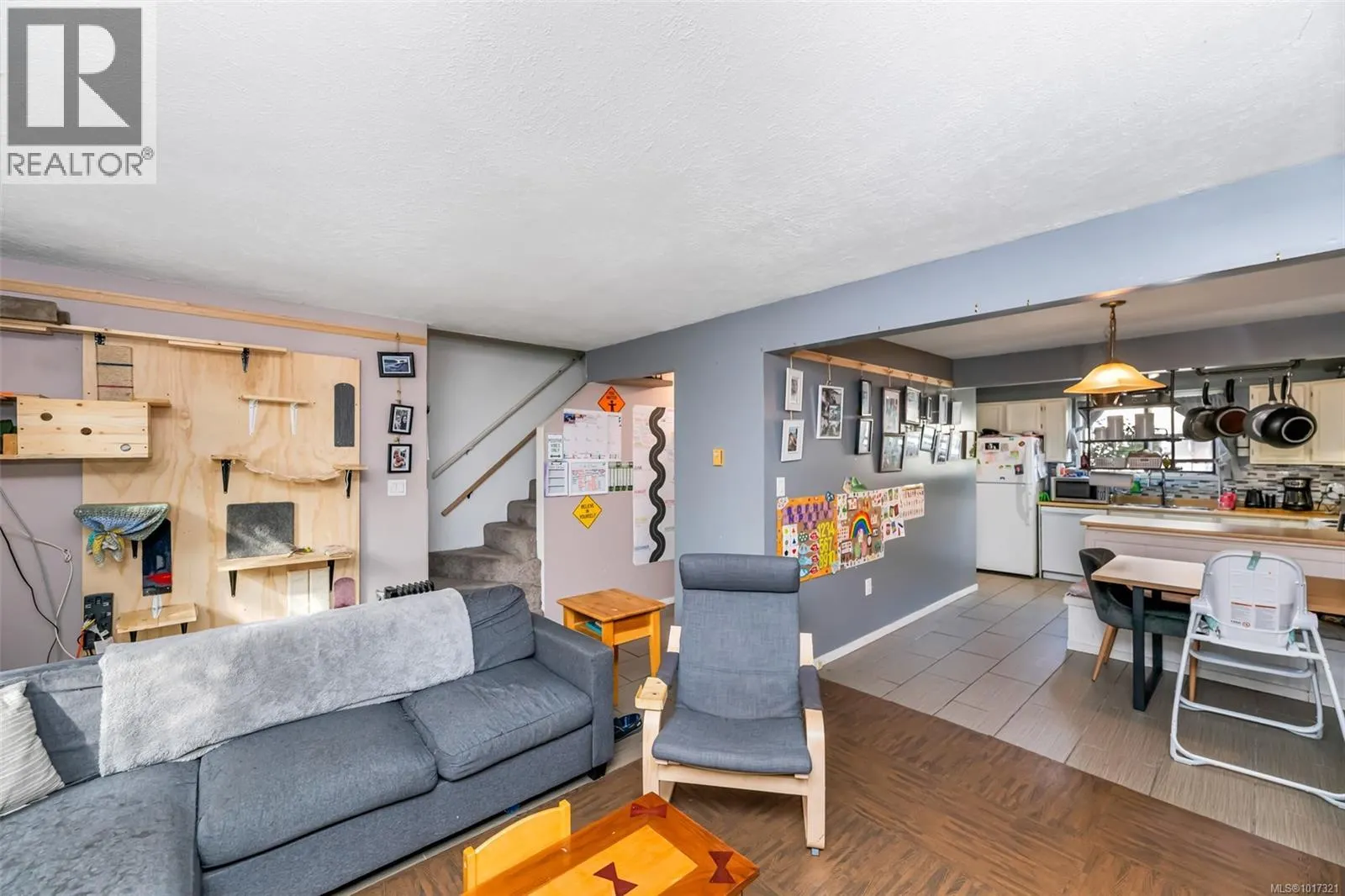 32 3025 Cowichan Lake Rd