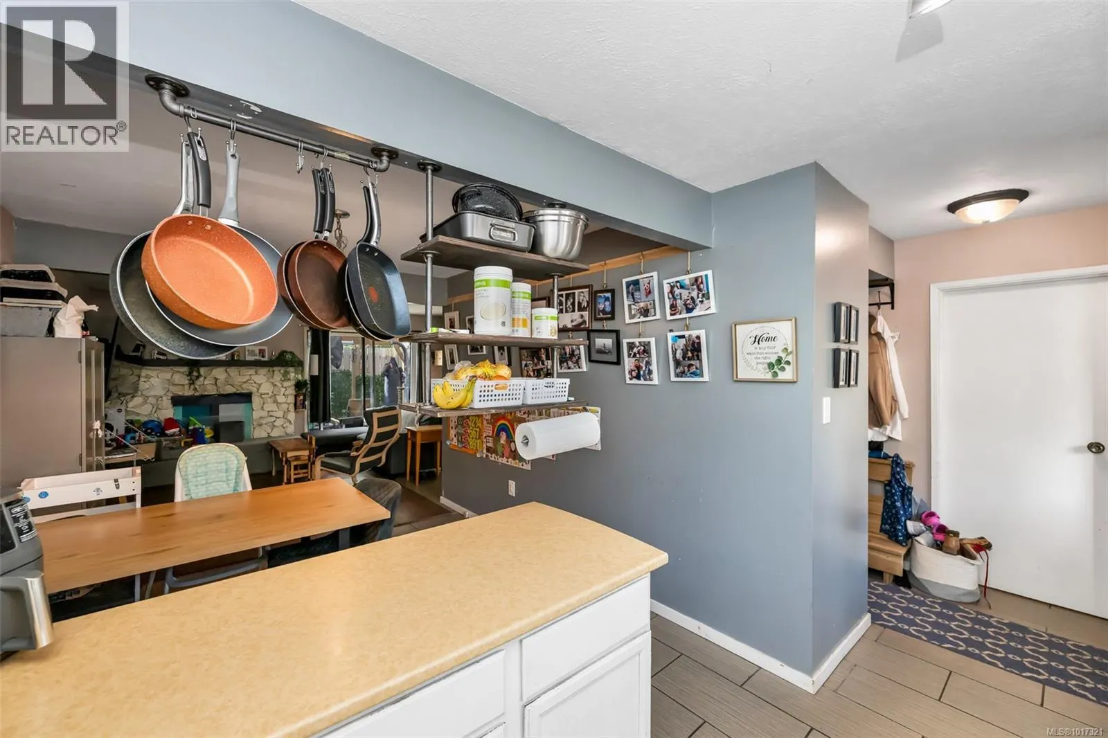 32 3025 Cowichan Lake Rd