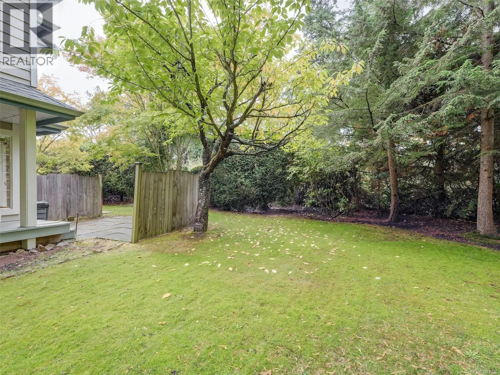 1 4619 Elk Lake Dr