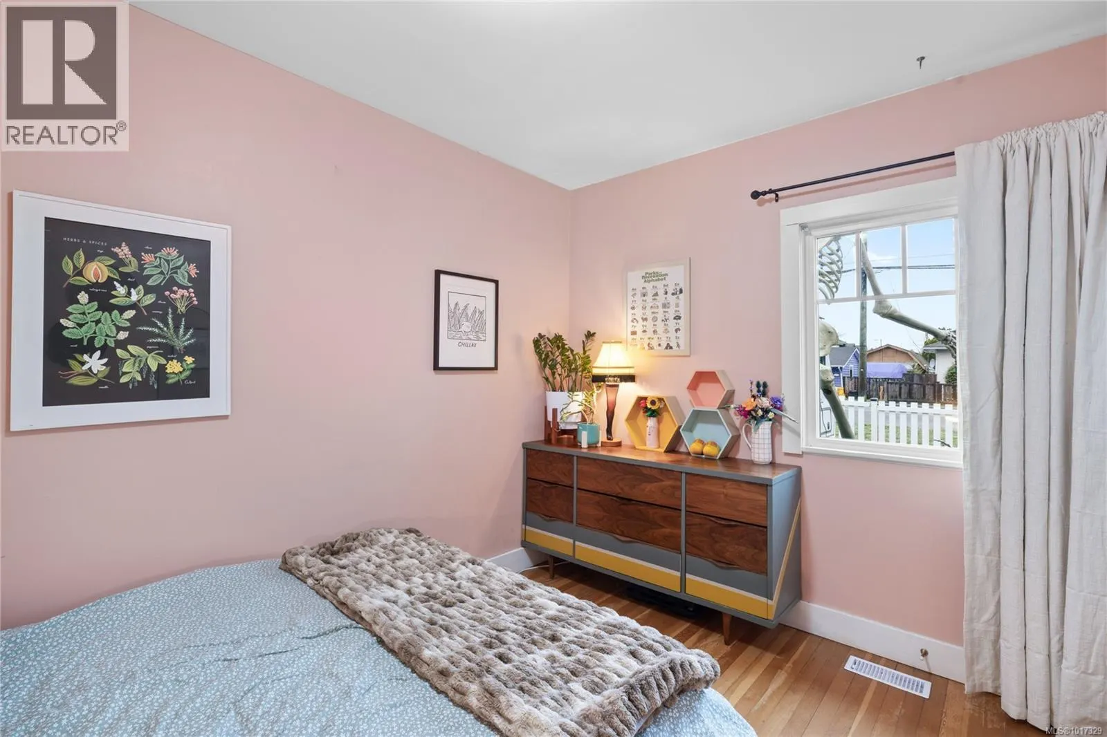 476 Howard Ave