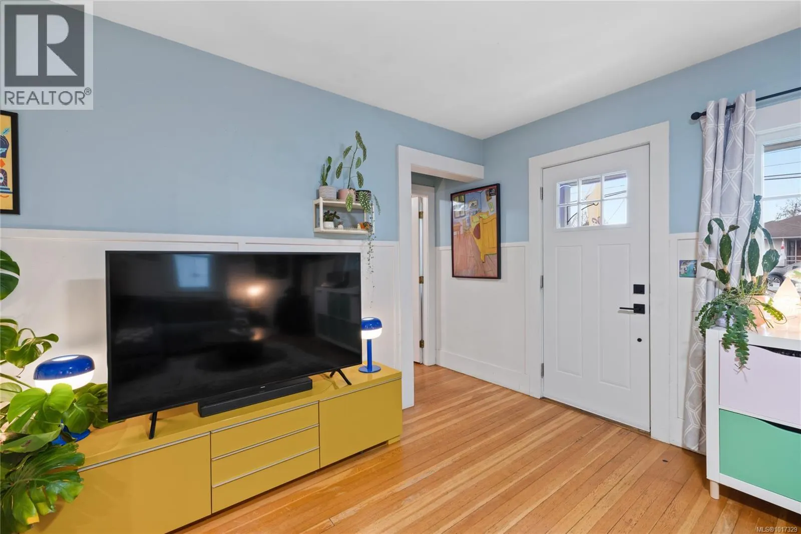 476 Howard Ave