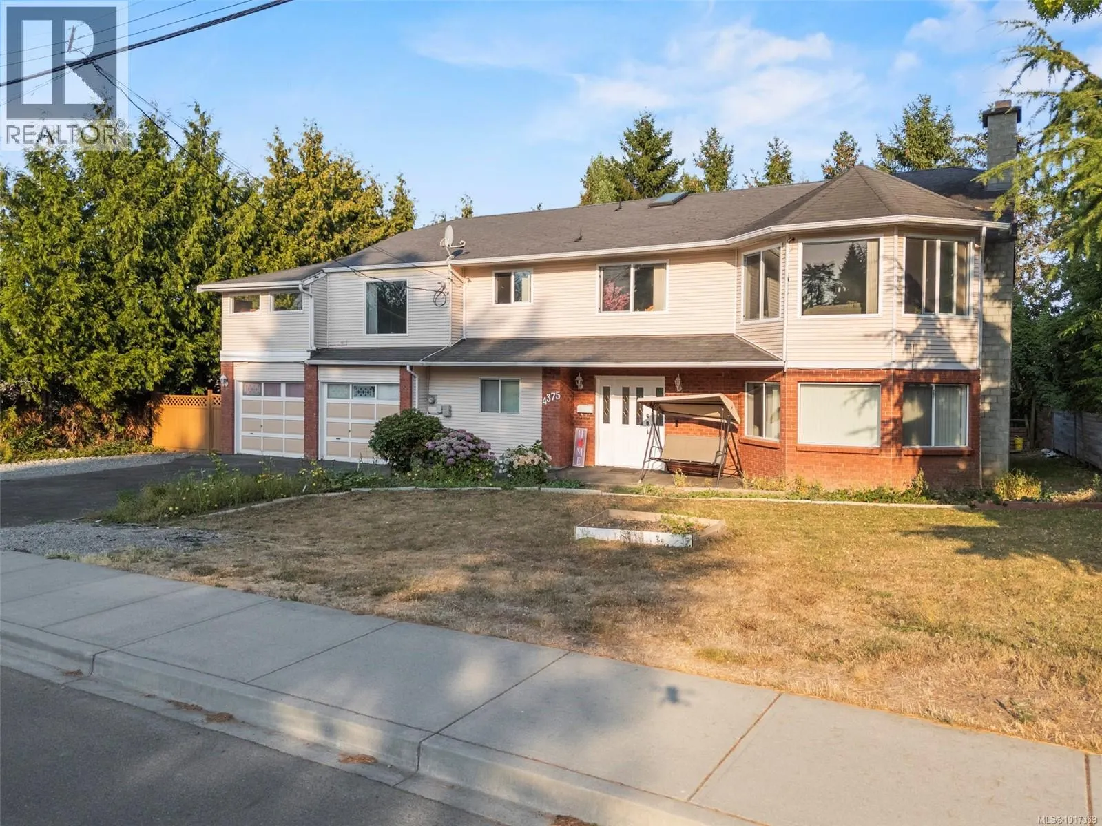 4375 Viewmont Ave