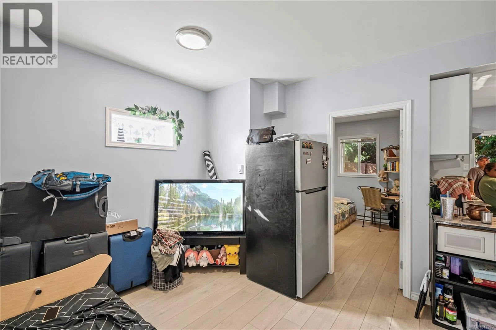 4375 Viewmont Ave