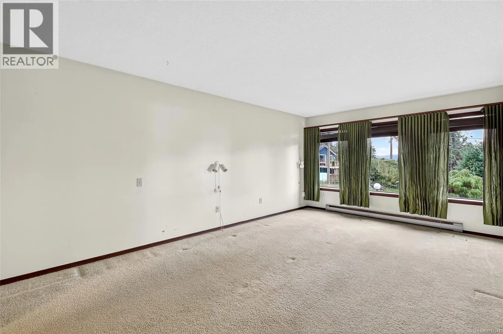 516 Noowick Rd
