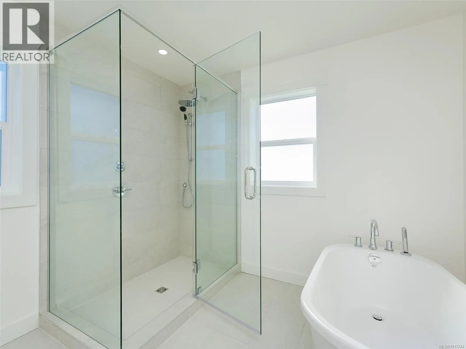 2585 Nickson Way