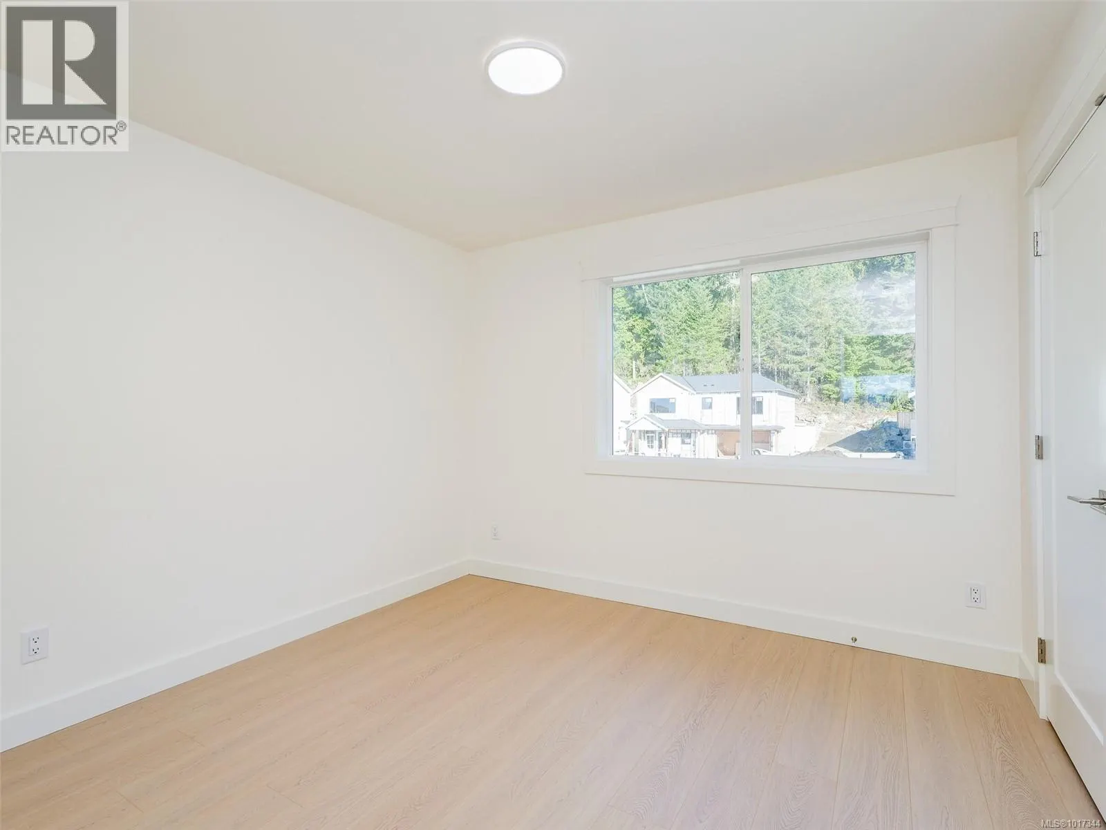 2585 Nickson Way