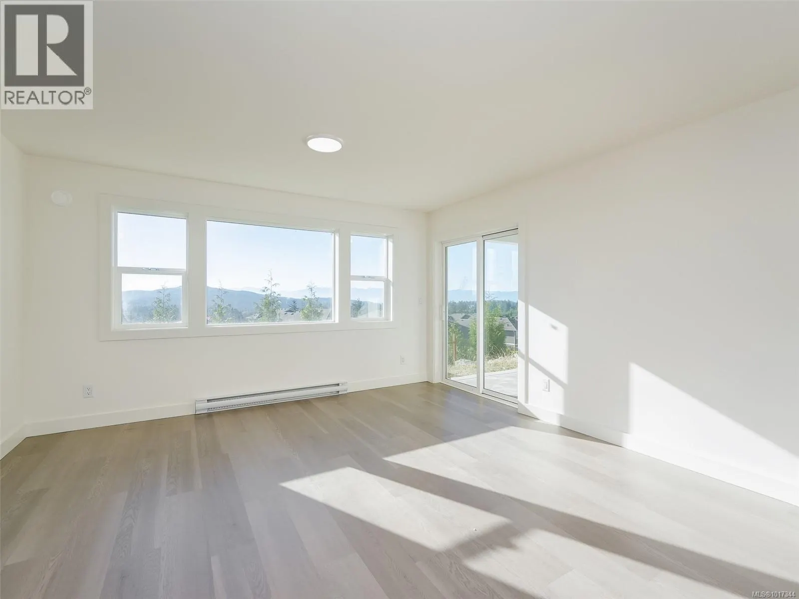 2585 Nickson Way