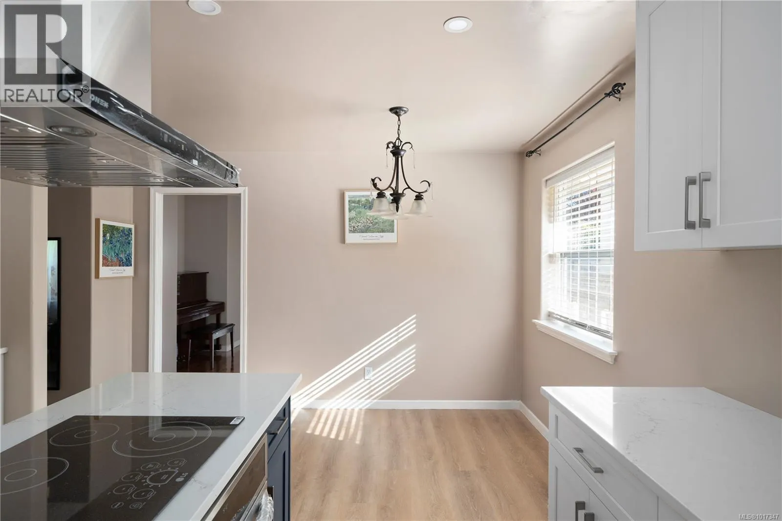1395 Epsom Close