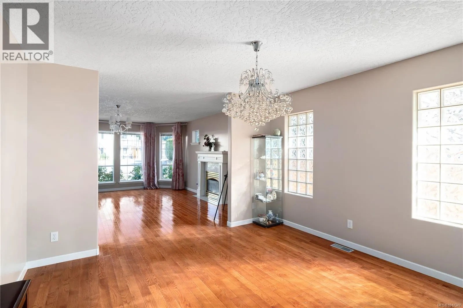 1395 Epsom Close