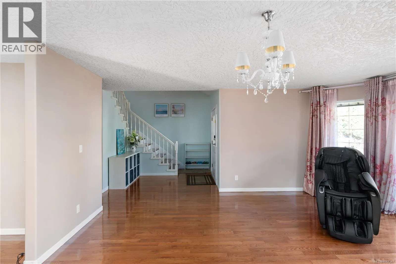 1395 Epsom Close
