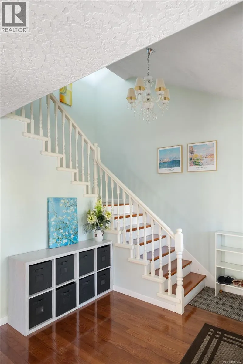 1395 Epsom Close