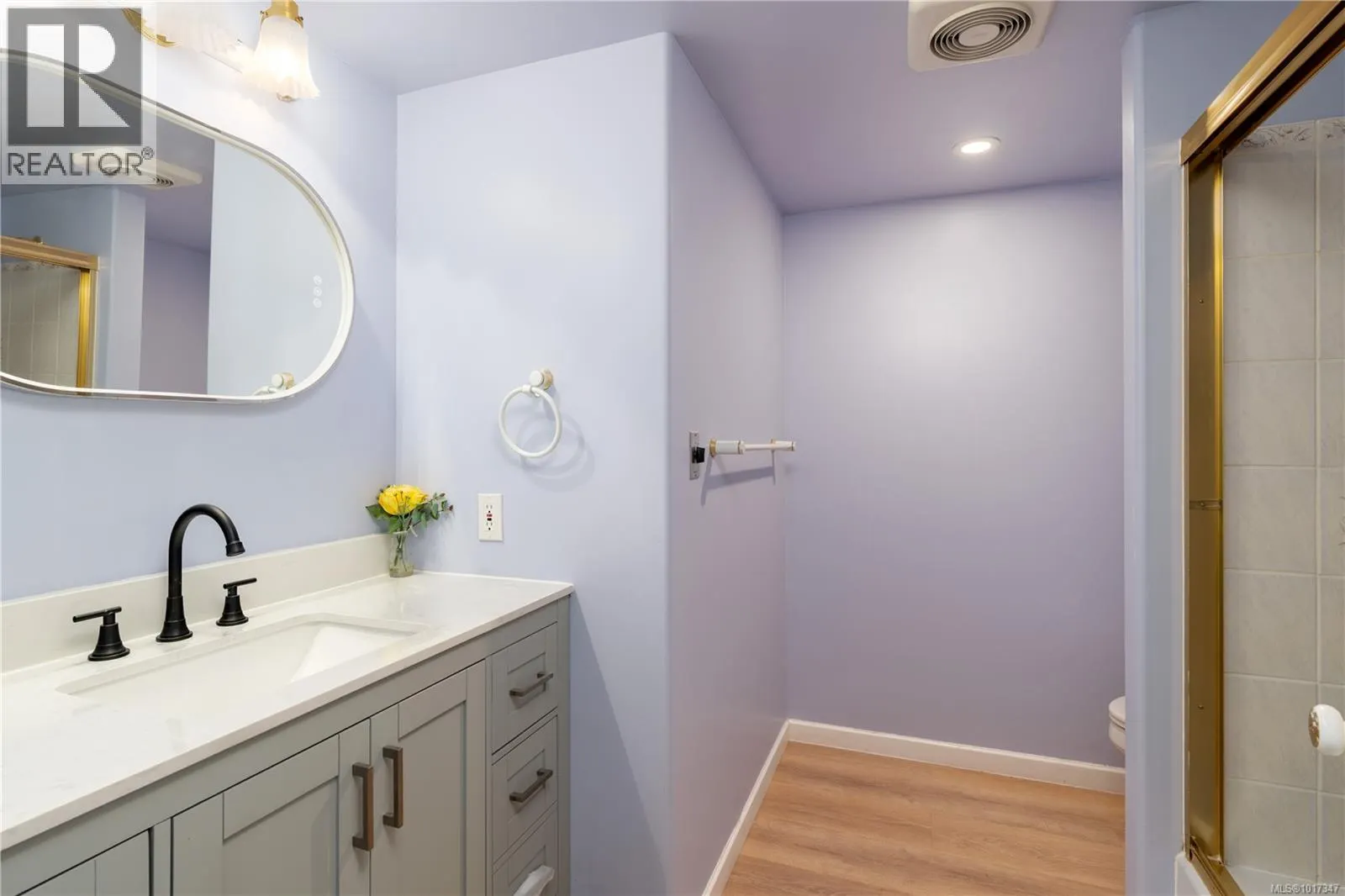 1395 Epsom Close