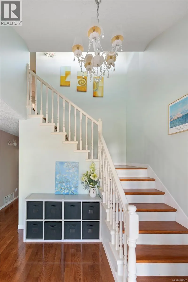 1395 Epsom Close
