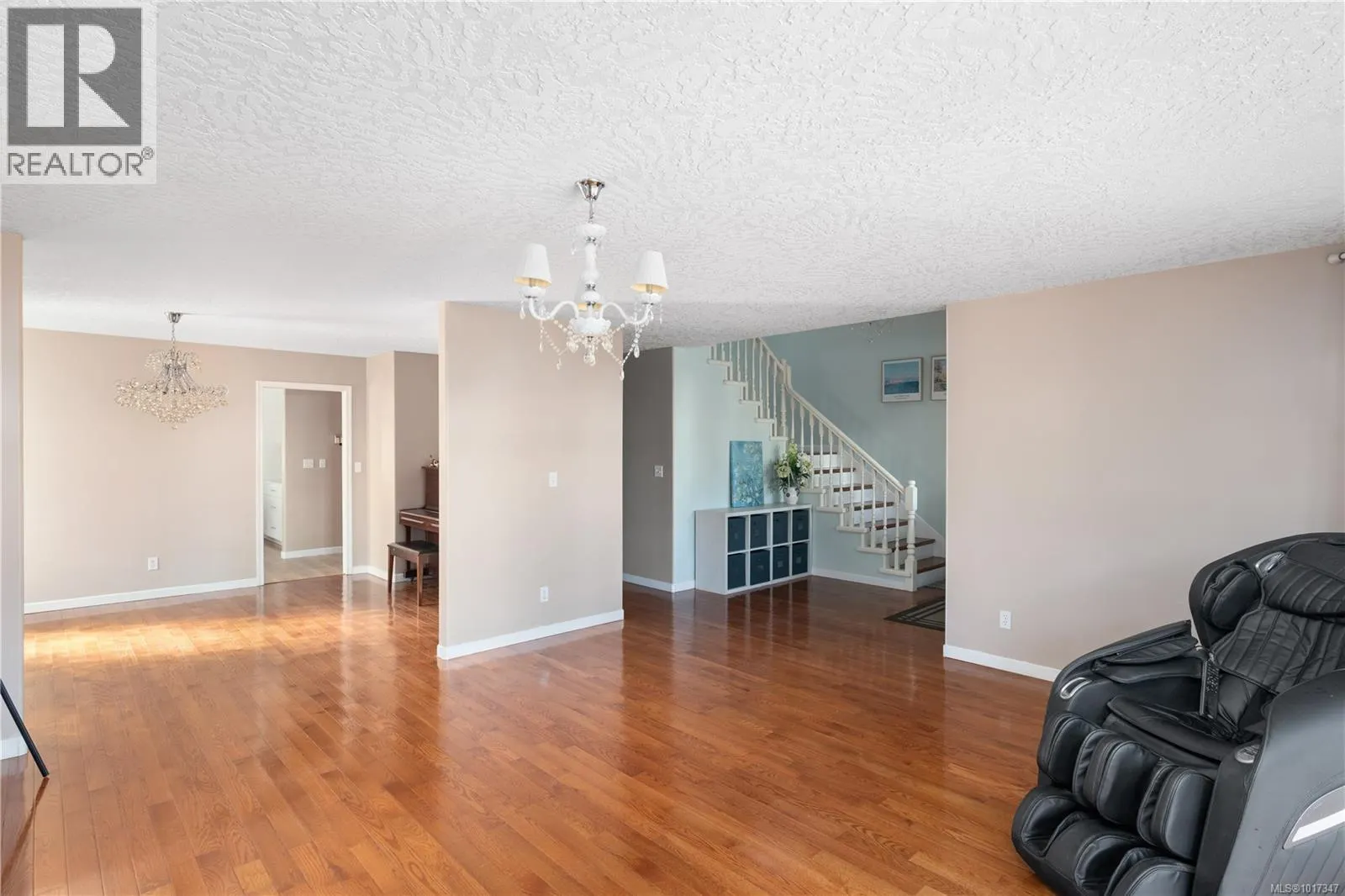 1395 Epsom Close
