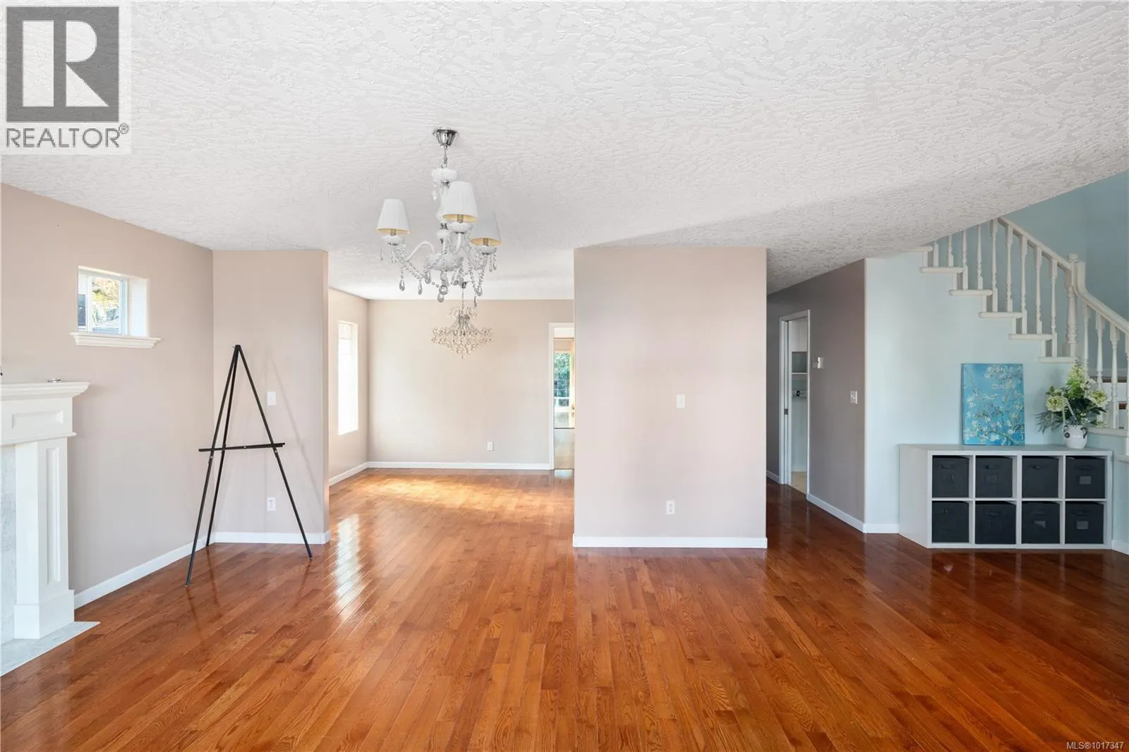 1395 Epsom Close