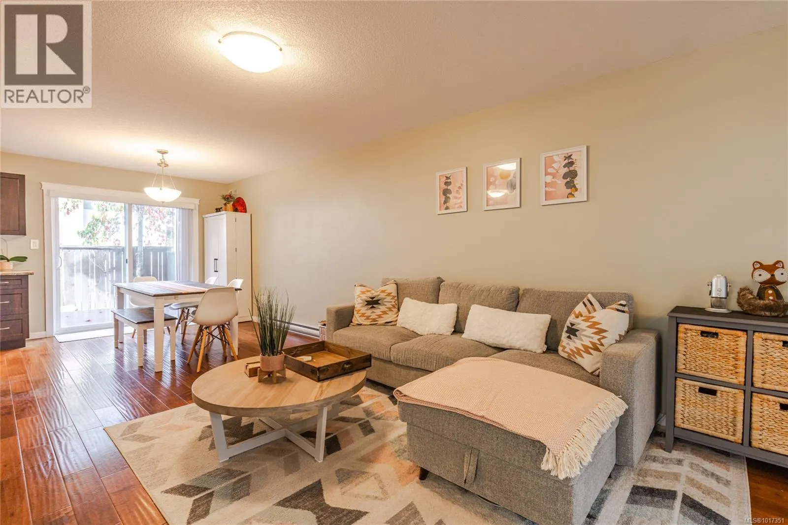 1 1141 2nd Ave