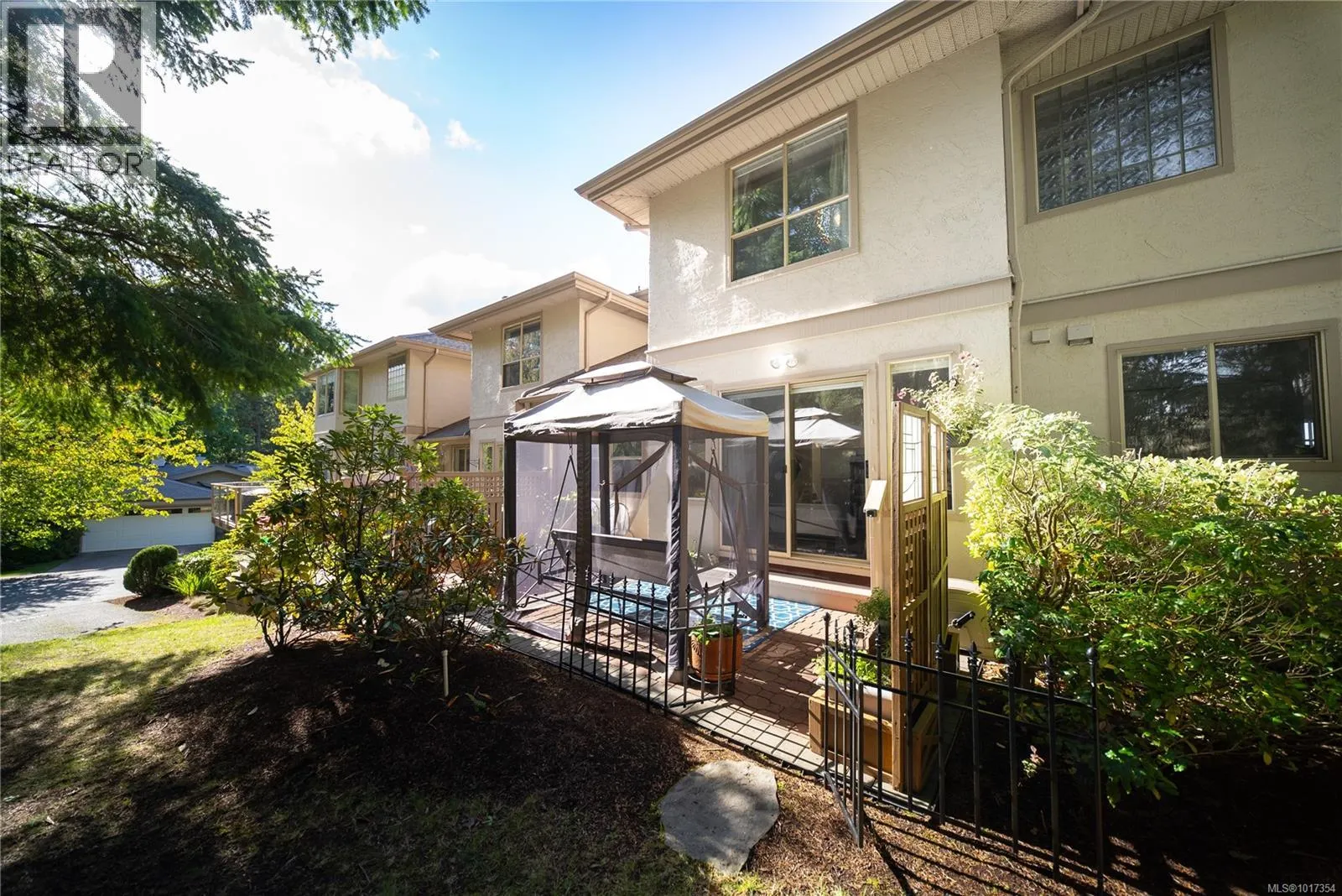 21 4991 Bella Vista Cres