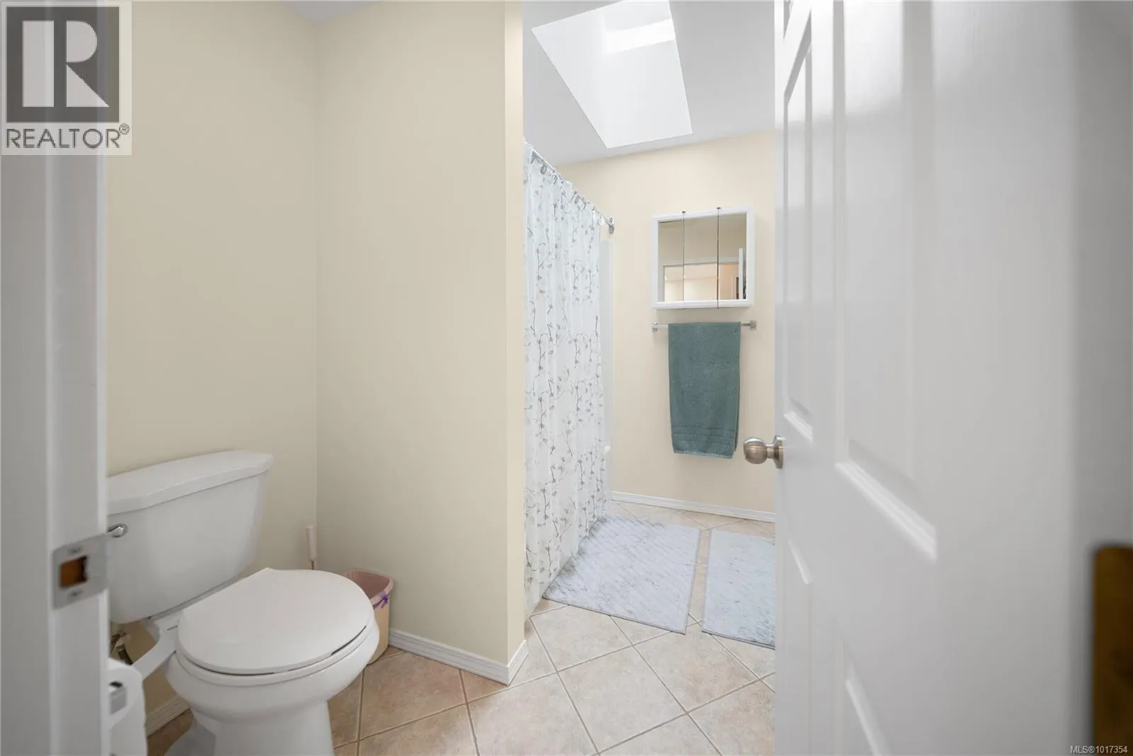 21 4991 Bella Vista Cres