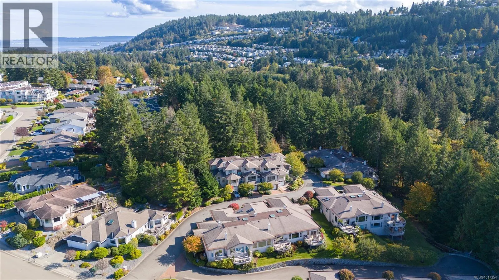 21 4991 Bella Vista Cres