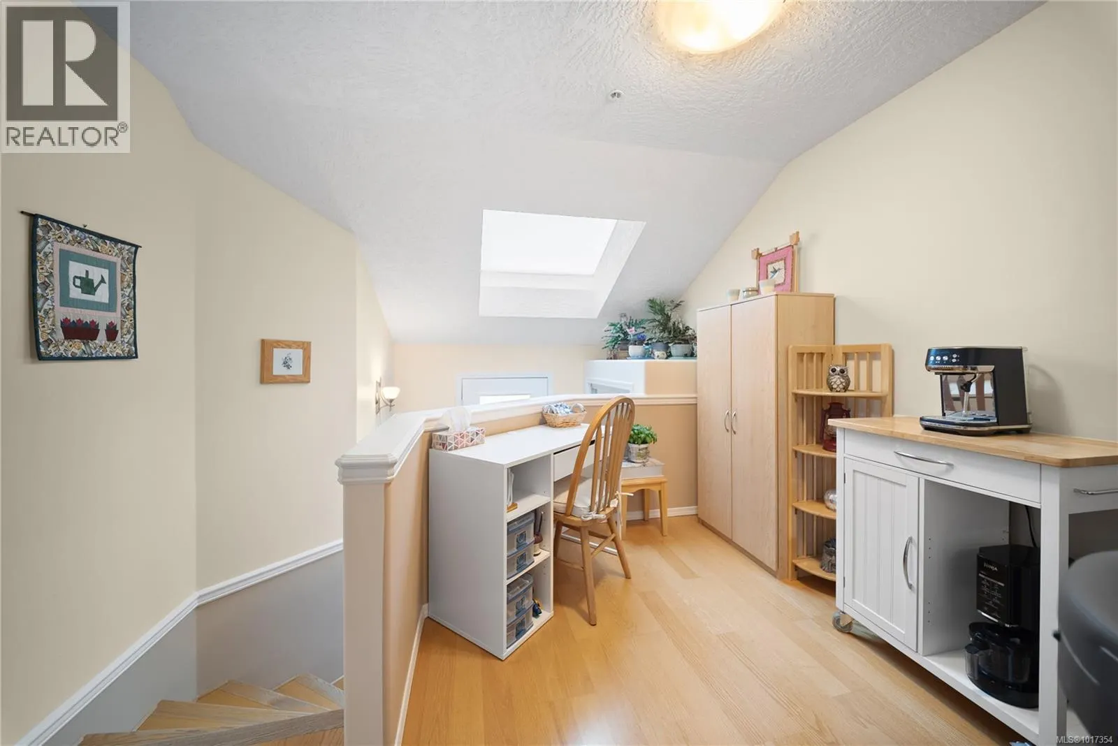 21 4991 Bella Vista Cres