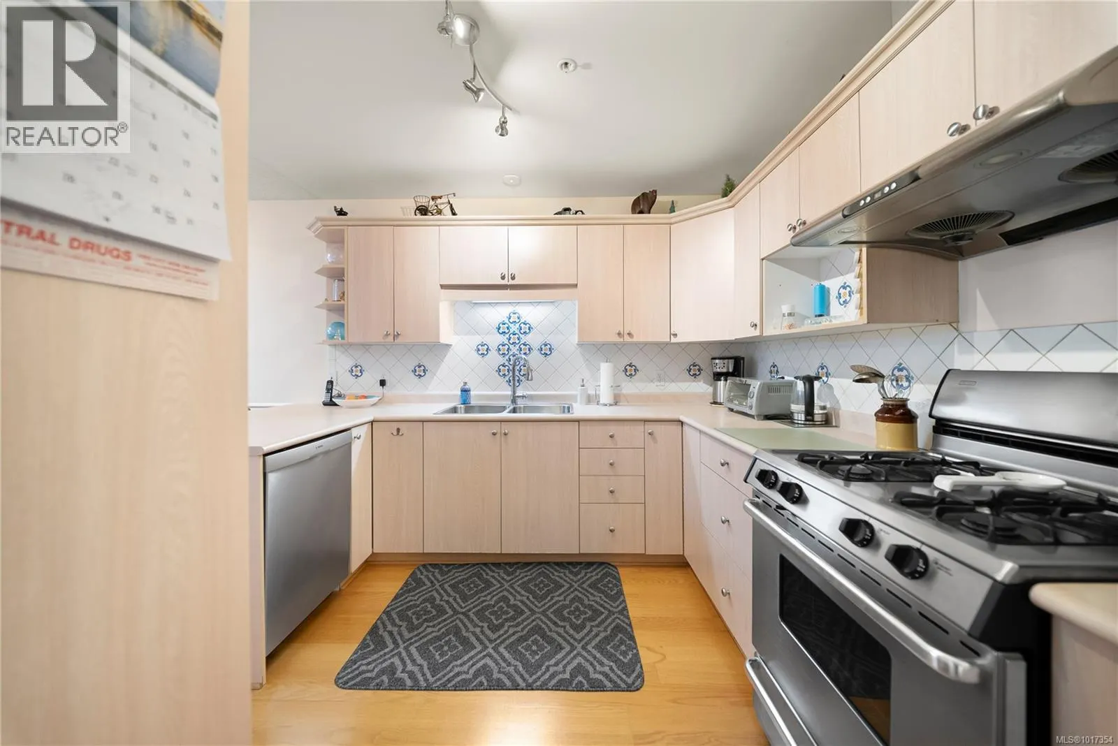 21 4991 Bella Vista Cres