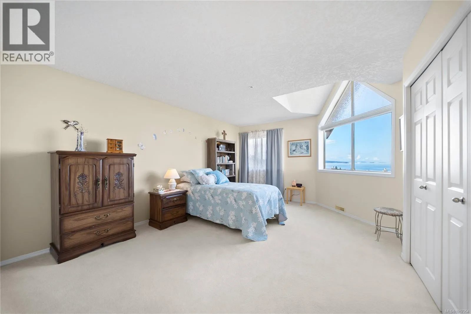 21 4991 Bella Vista Cres