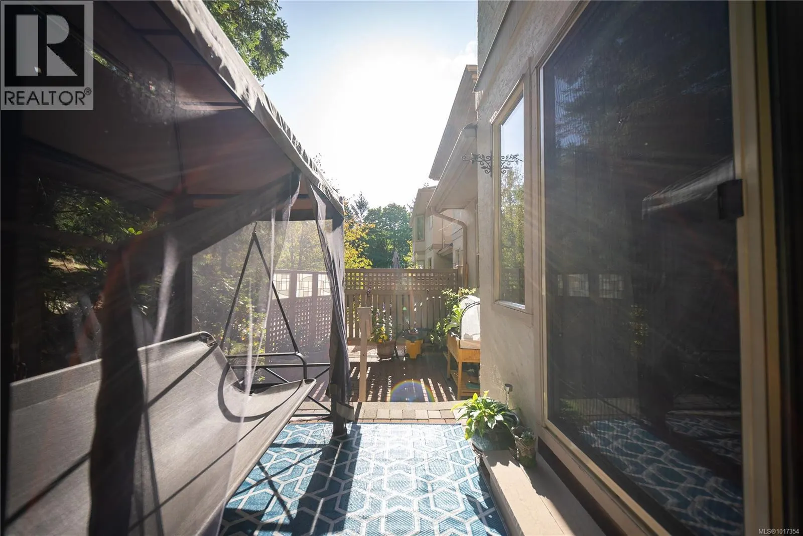 21 4991 Bella Vista Cres